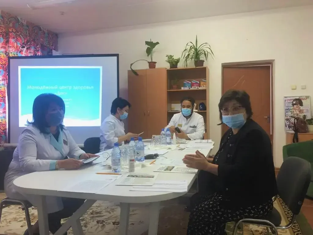 Ақпарат пен кеңес беру, жастарға қолайлы жыныстық және репродуктивті денсаулықты қорғау қызметтерін ұсыну үшін Жастар денсаулығы орталықтарына инвестициялаудың маңыздылығы